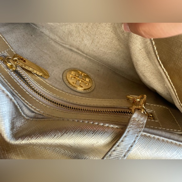 Tory Burch | Metallic Gold Leather Reva Chain Clutch w/ Dust Bag - Picture 12 of 17